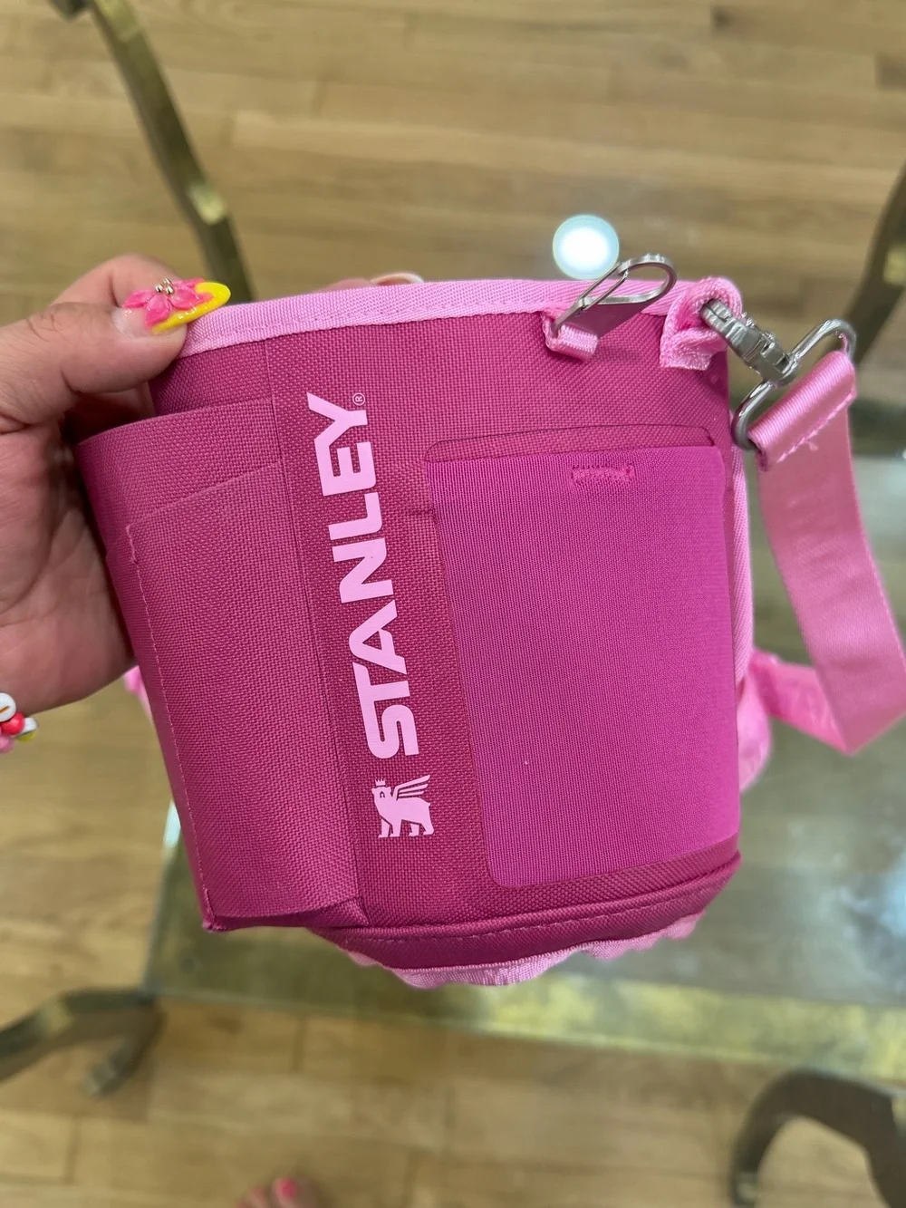 🦋STANLEY 
The All Day 40oz Quencher
Carry-All Pink - Picture 5 of 9